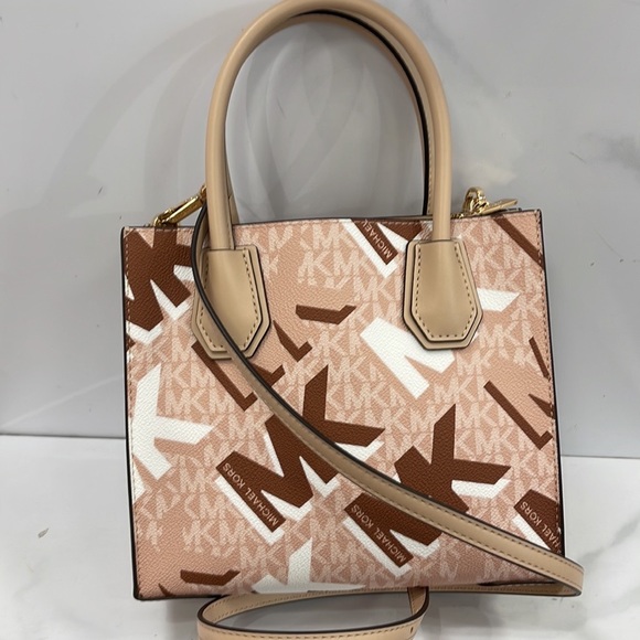 Michael Kors Mercer Medium Leather Messenger Buff Multi - Picture 2 of 16